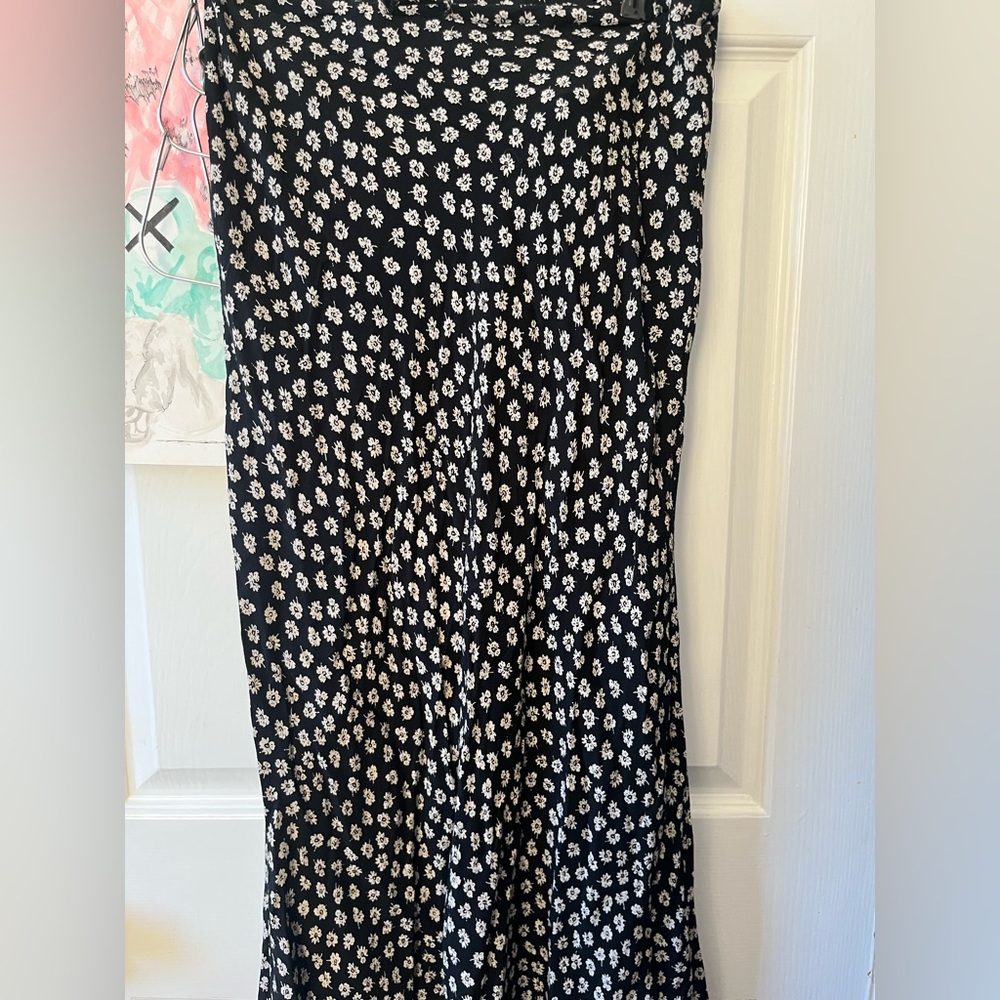 long skirt girlies rise up